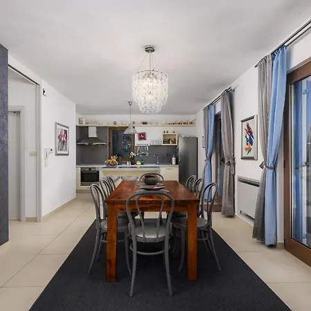 Clariss By Briskva * Visnjan