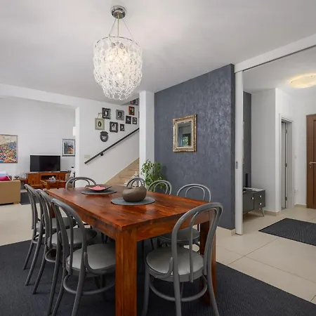 Villa Clariss By Briskva