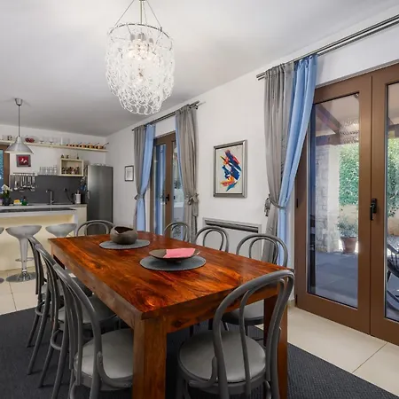 Clariss By Briskva * Višnjan