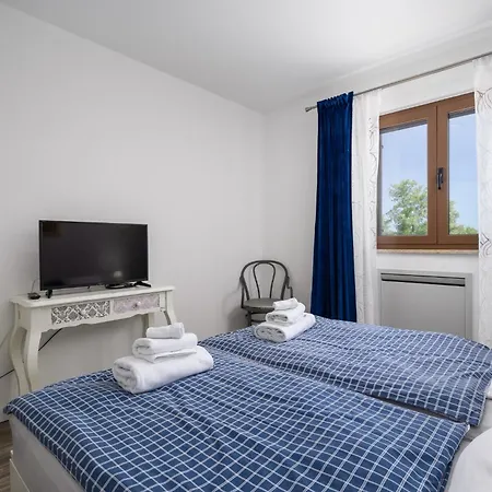 Clariss By Briskva *