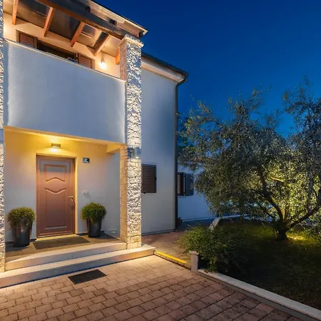 Clariss By Briskva *