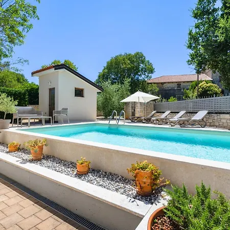 Clariss By Briskva * Višnjan