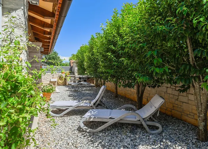 Clariss By Briskva Vila