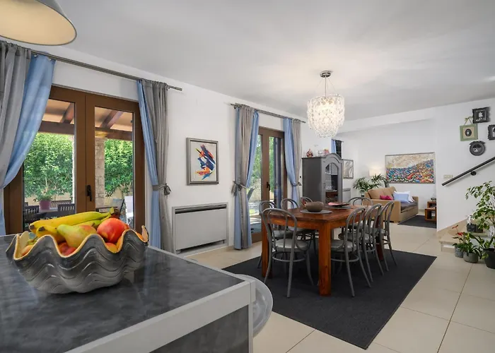 Vila Clariss By Briskva *